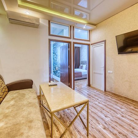 Aleppo Hotel Γιερεβάν Εξωτερικό φωτογραφία