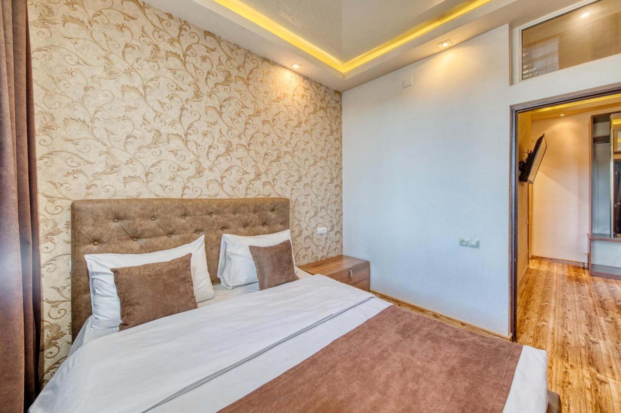 Aleppo Hotel Γιερεβάν Εξωτερικό φωτογραφία