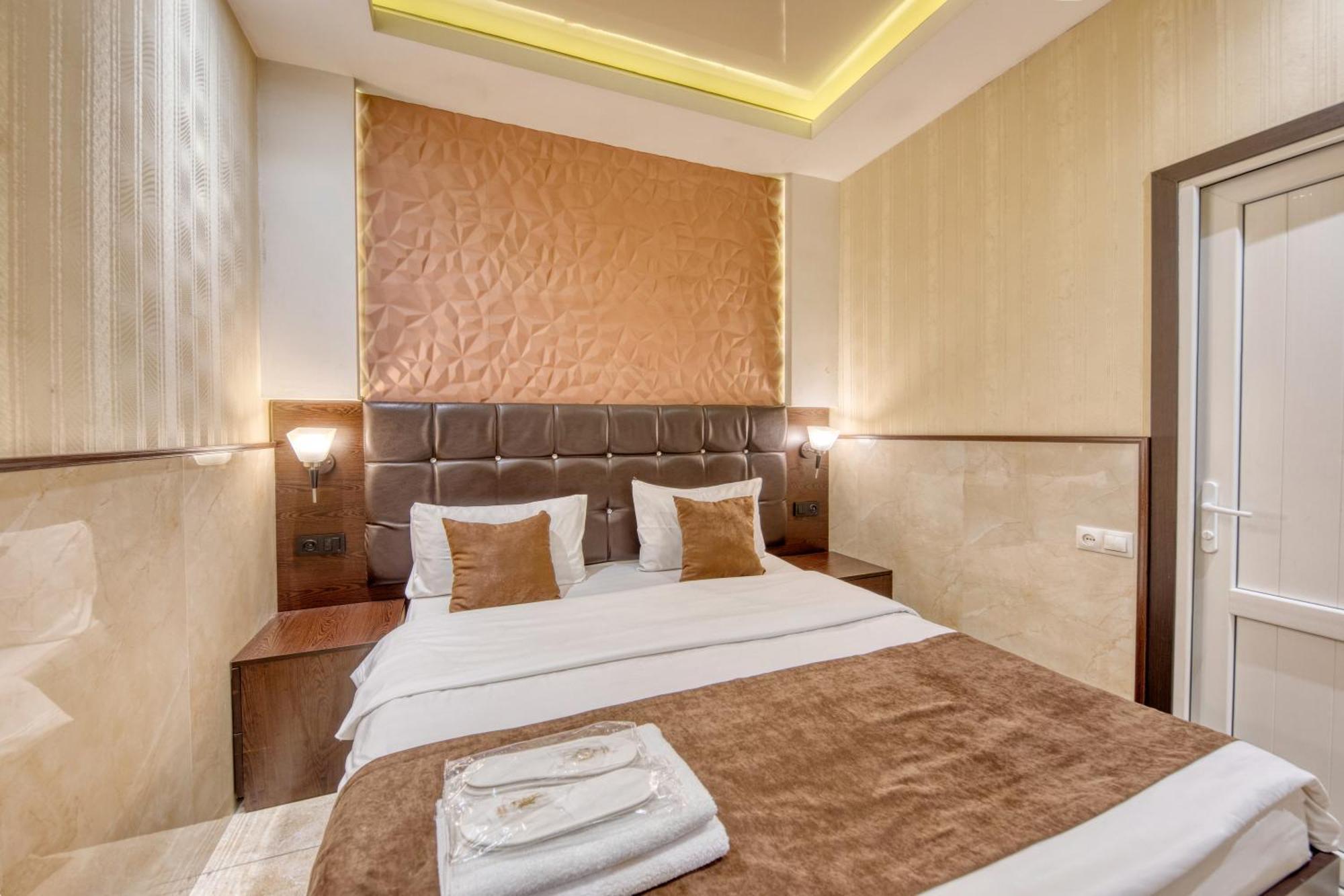 Aleppo Hotel Γιερεβάν Εξωτερικό φωτογραφία