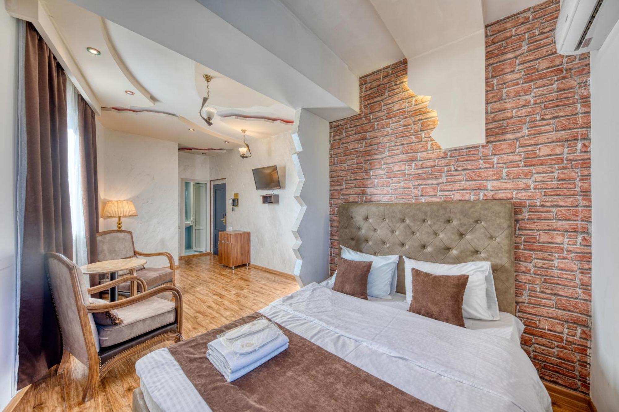 Aleppo Hotel Γιερεβάν Εξωτερικό φωτογραφία