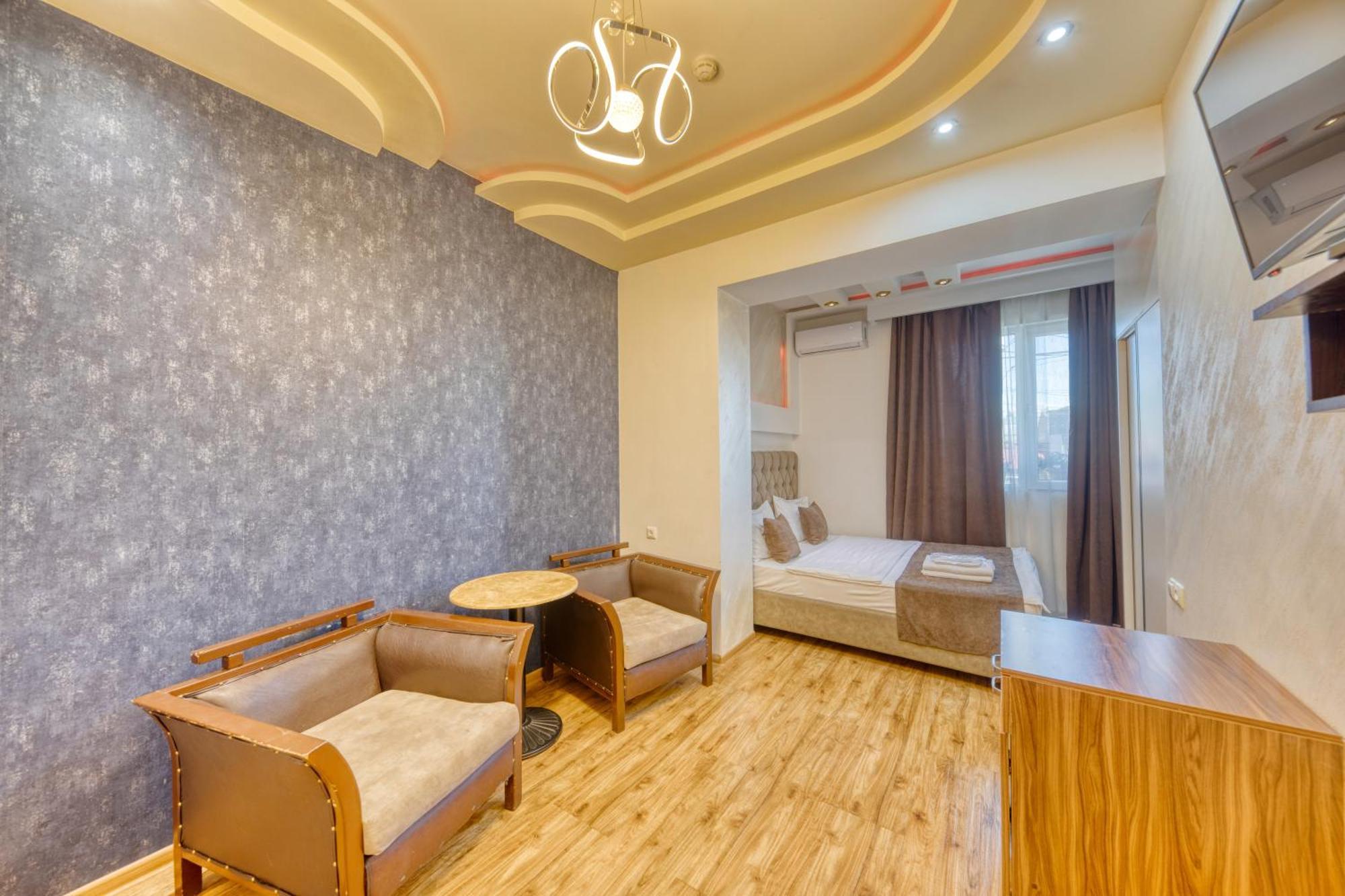Aleppo Hotel Γιερεβάν Εξωτερικό φωτογραφία